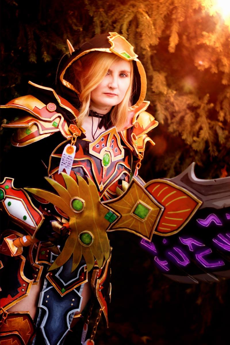 Tainermar Cosplay – Sunstrider Paladin – World of Warcraft