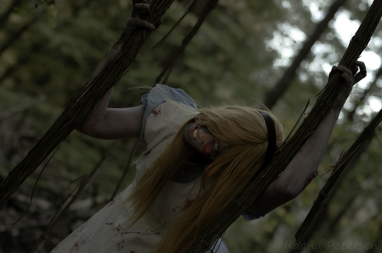 Shigeako – Alice (Zombie) – Disney’s Alice im Wunderland