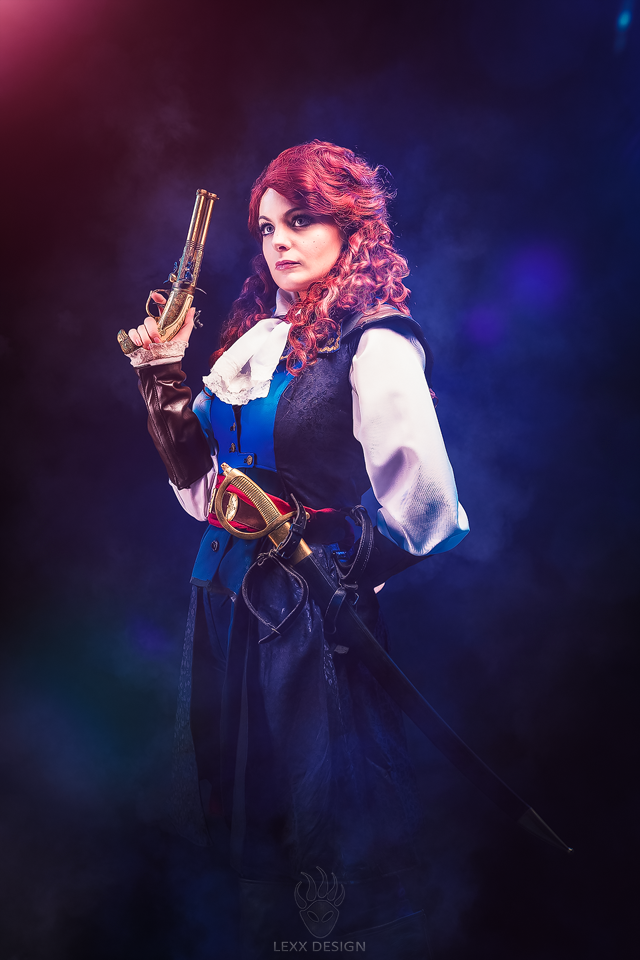 Creepy Princess Cosplay – Elise de la Serre – Assassins Creed – Unity