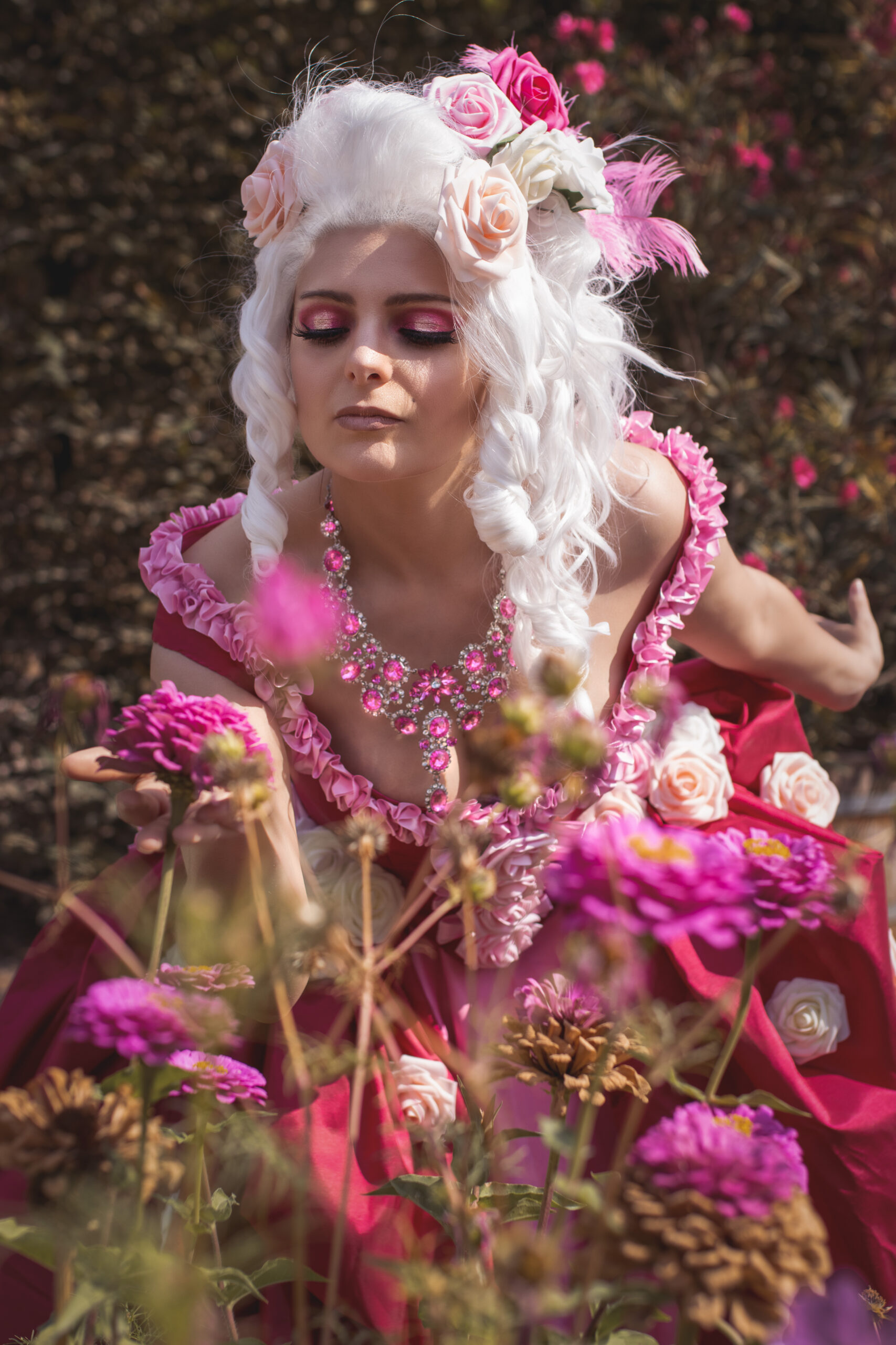 Creepy Princess Cosplay – Rokoko Dress – Rubinrot