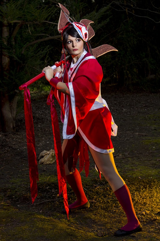 Creepy Princess Cosplay – Bloodmoon Akali – League of Legends