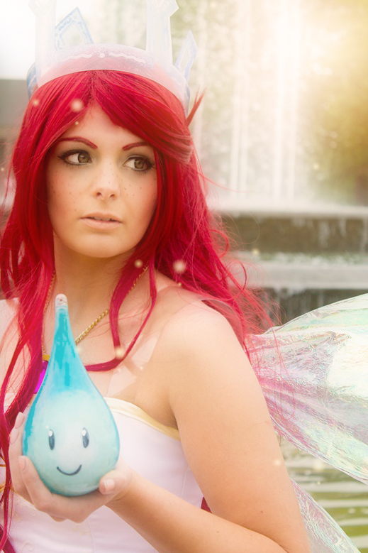 Creepy Princess Cosplay – Aurora – Child of Light